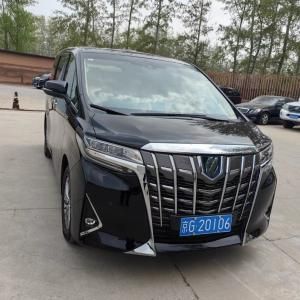 Toyota Alphard in Shanghai